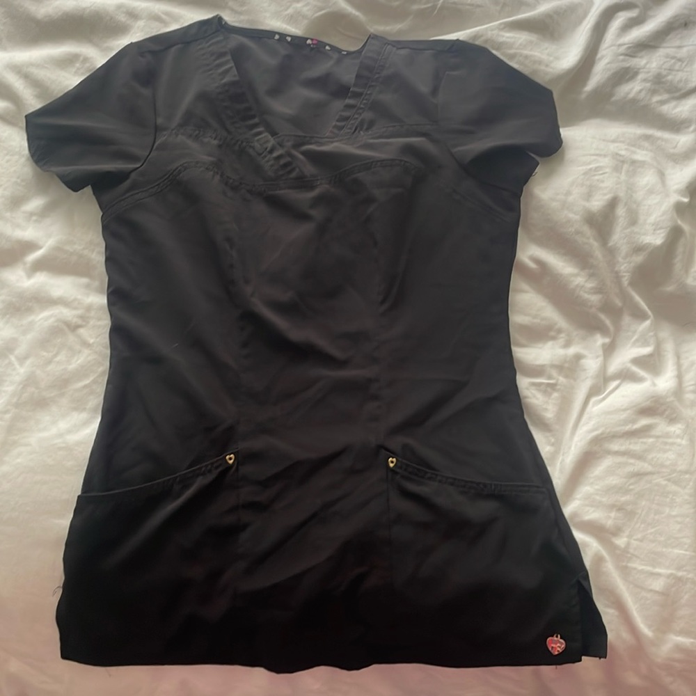 Scrub shirt